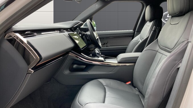Land Rover Range Rover Sport 3.0 D300 Dynamic SE 5dr Auto Diesel Estate - Image 3
